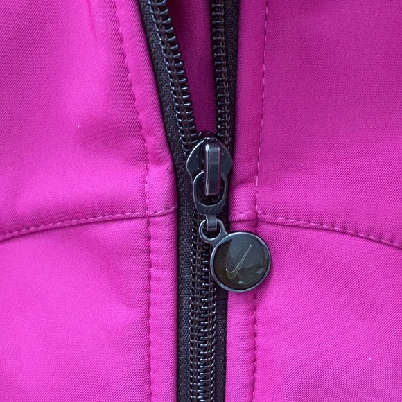 Women's NWOT Nike Weatherproof Workout Jacket (M) - Picture 4 of 12
